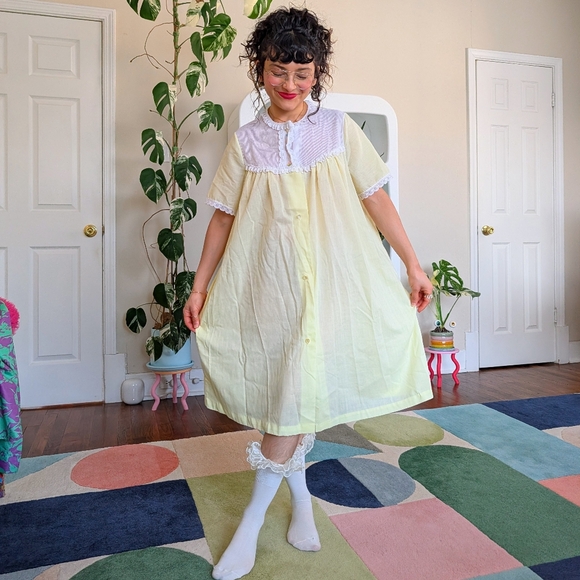 Vintage America Dresses & Skirts - Vintage Yellow and White Lace Nightgown